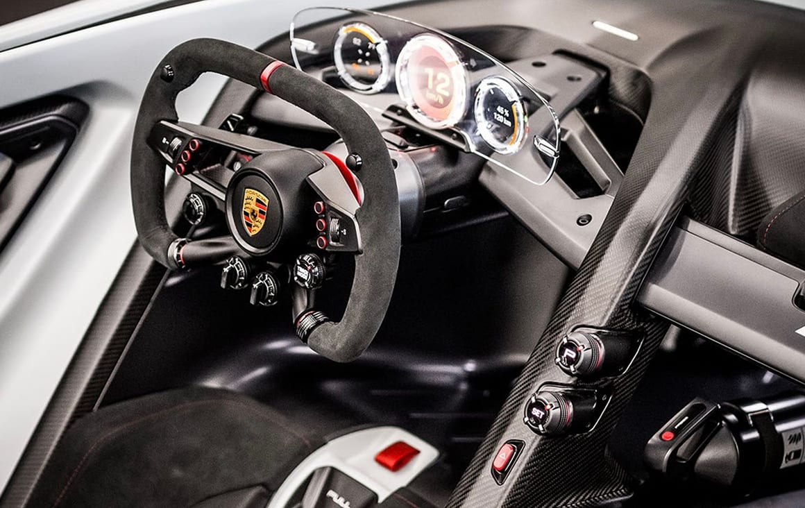 Fanatec Porsche Vision GT steering wheel detail